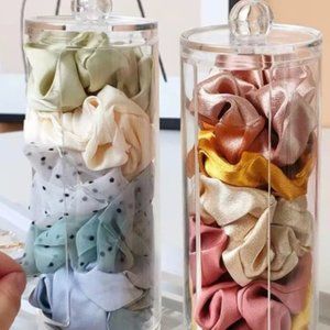 99% NEW HAIR TIE STORAGE
